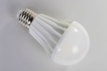 Energy saving Epistar Indoor Lighting 7Watt LED Globe Light Bulbs AC85 - 265V 650 Lumen